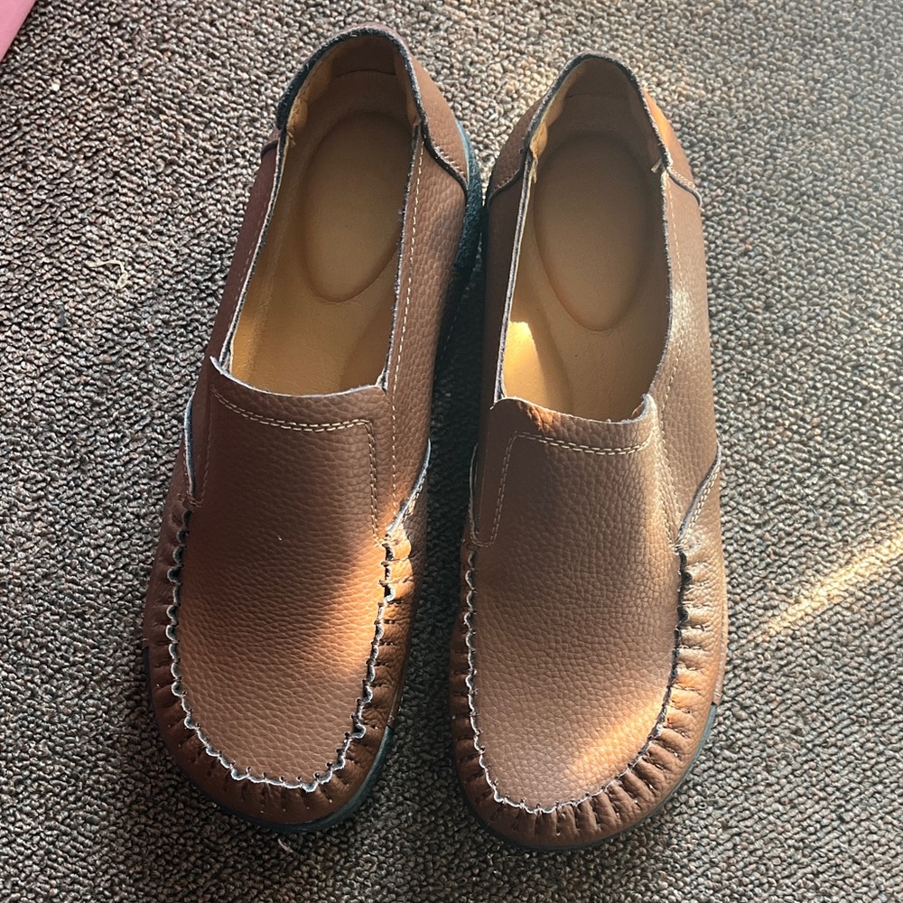 Wen's Brown Loafers